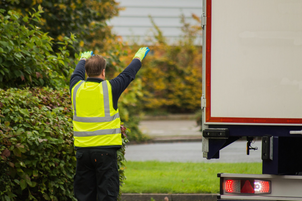 Vehicle Marshalling Aquaterra Training 9527